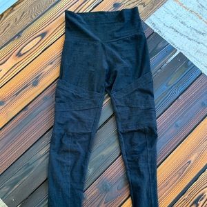 SOLD Blossoming Bumble Black Hemp Leggings
